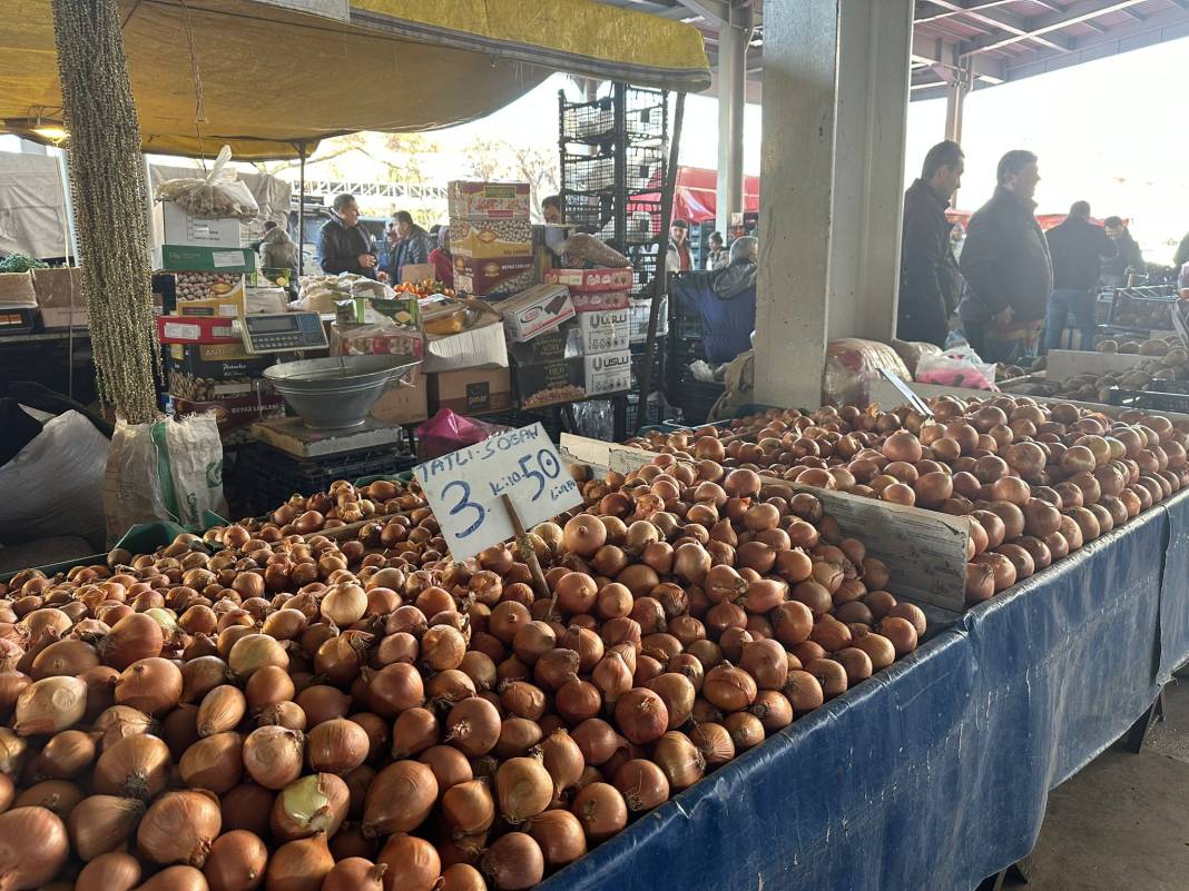 Konya’nın en büyük pazarında fiyatlara kış tarifesi 6